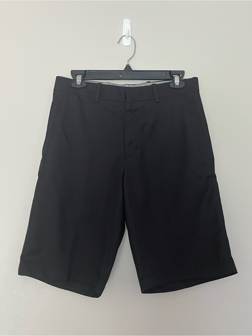 Walter Hagen Men’s Black Golf Shorts - Size 30 - Flat Front Performance Dress